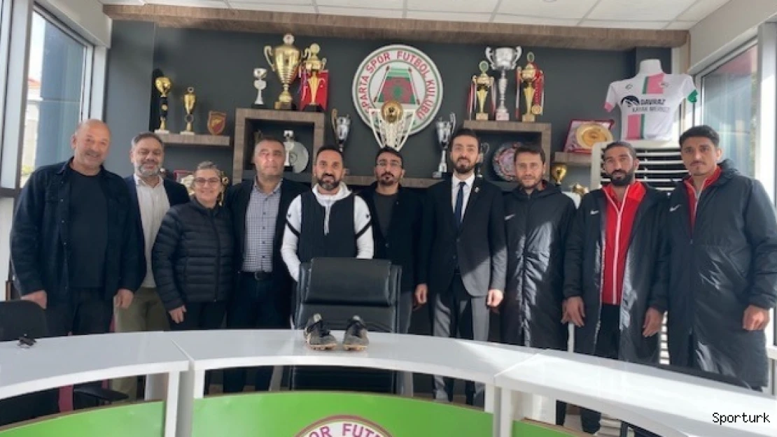 Isparta 32 Spor'un efsanesinin kramponları bağışlandı