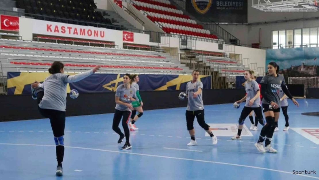 Kastamonu Belediyespor, Metz Handball maçı hazırlıklarını sürdürüyor