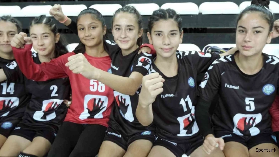Kepez'de hentbol dolu dizgin