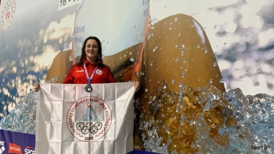 Körfezli Zeynep Mersin'de gümüş madalya aldı