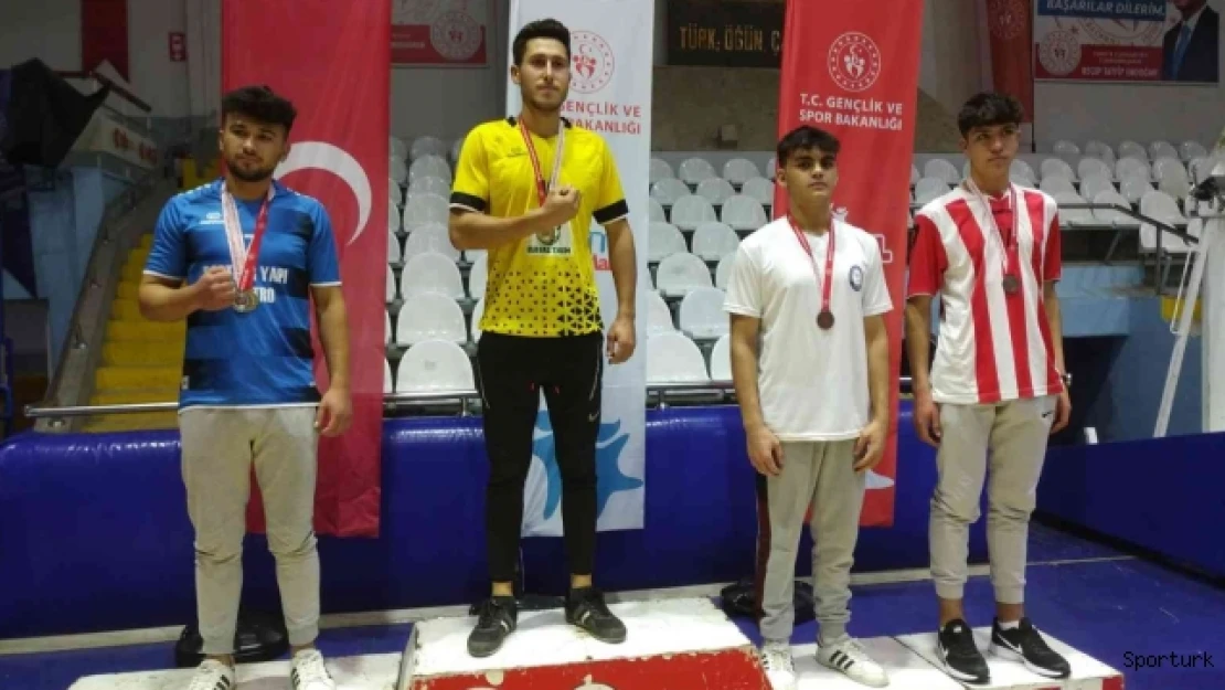 Manisa'da genç bilekler il birinciliği için yarıştı