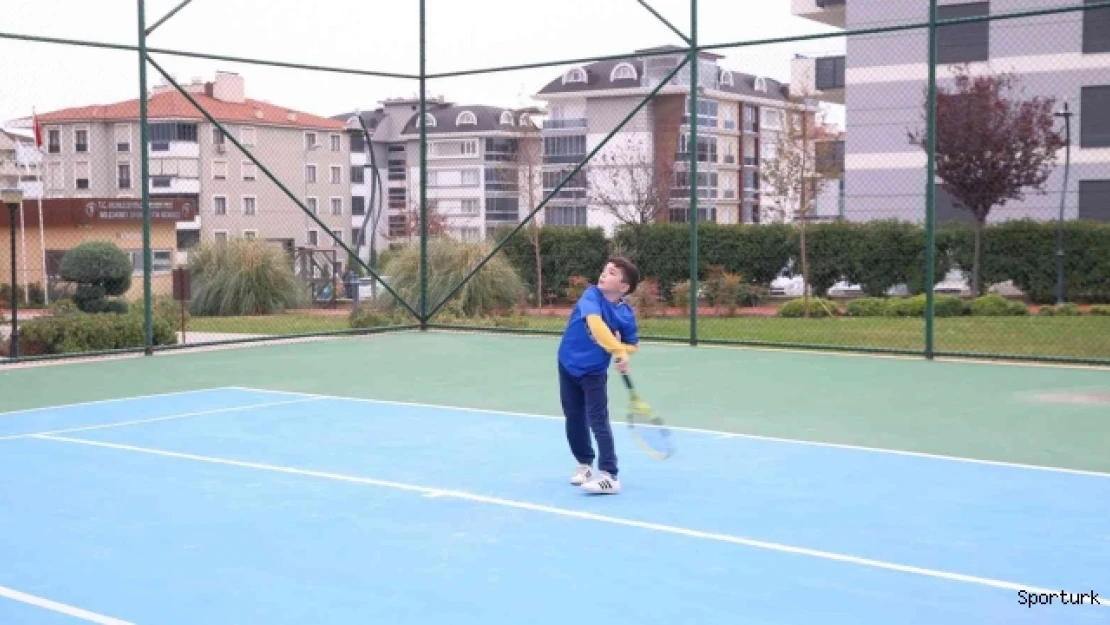 Merkezefendi tenis turnuvasına ev sahipliği yaptı