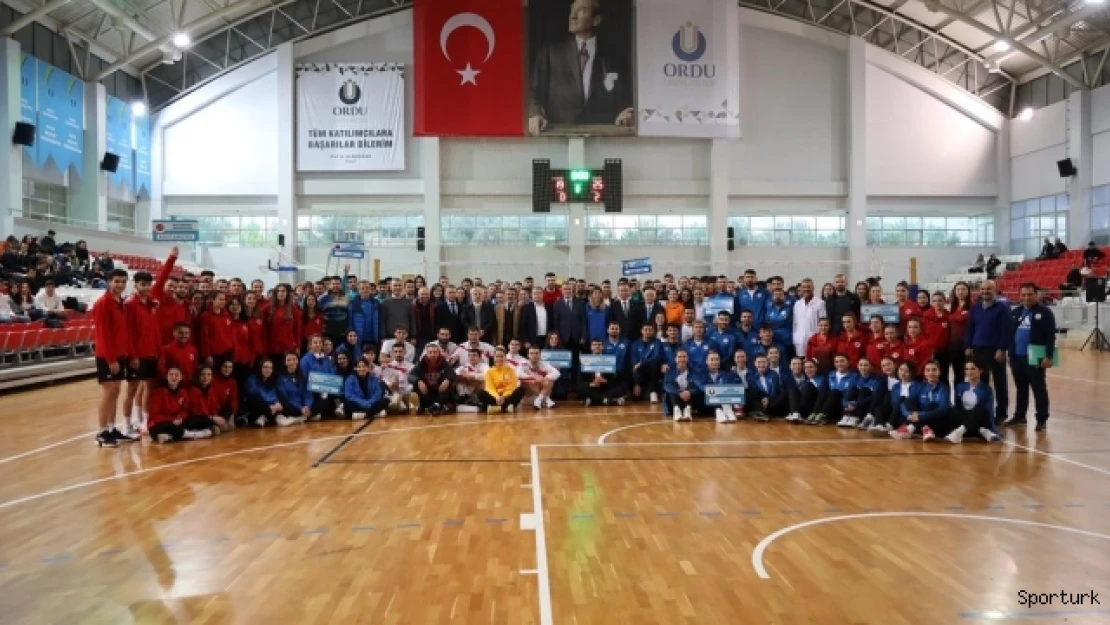 Ordu'da, üniversiteler arası voleybol müsabakaları başladı