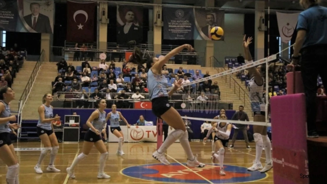 Sultanlar Ligi: Aydın Büyükşehir Belediyespor: 2 - Sarıyer Belediyespor: 3