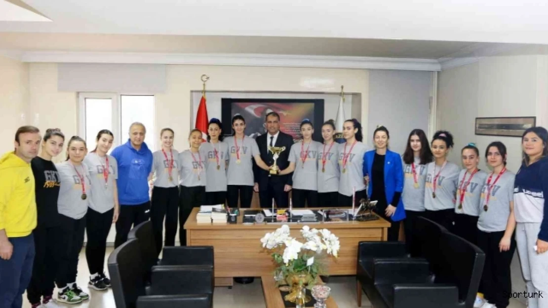 Voleybolda şampiyonluk kupası GKV'nin