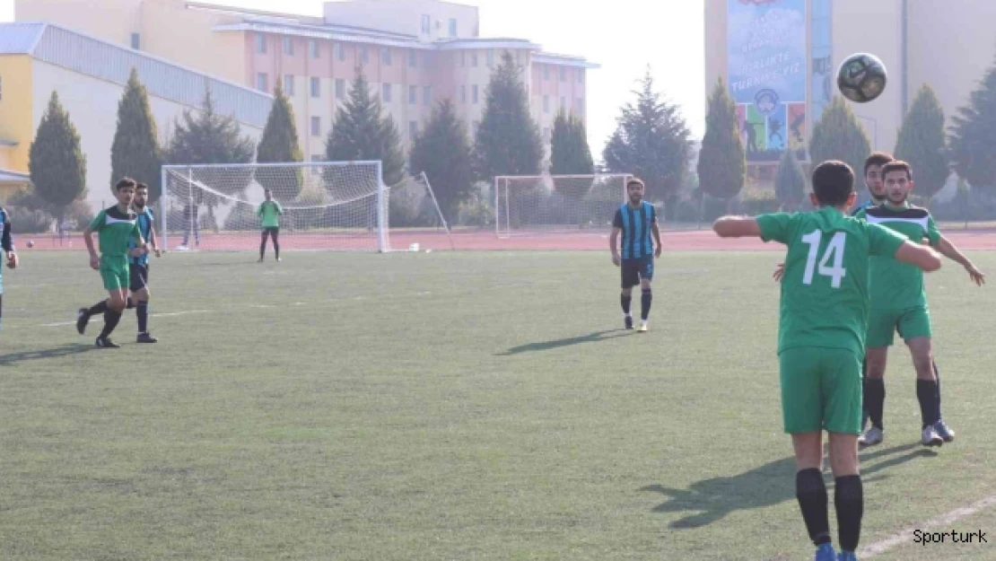 Yurtlar arası spor turnuvaları başladı