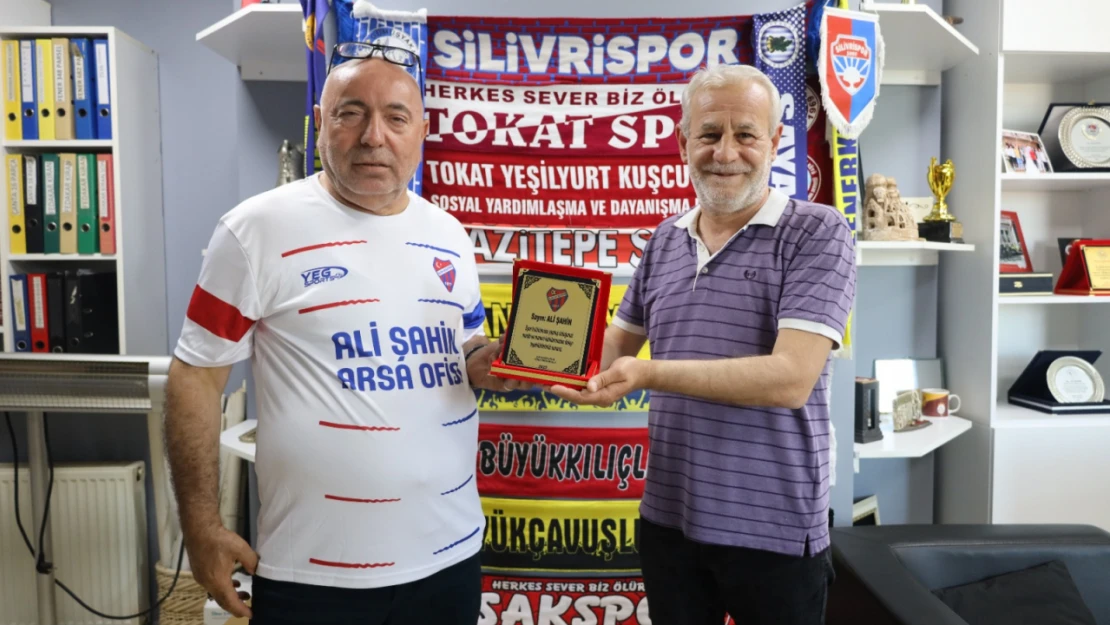 Ali Şahin'e Ortaköyspor'dan Teşekkür Plaketi