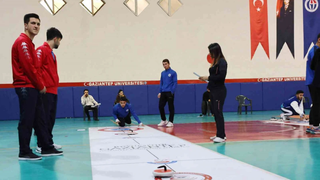 GAÜN takımlarından floor curling Türkiye şampiyonasına damga