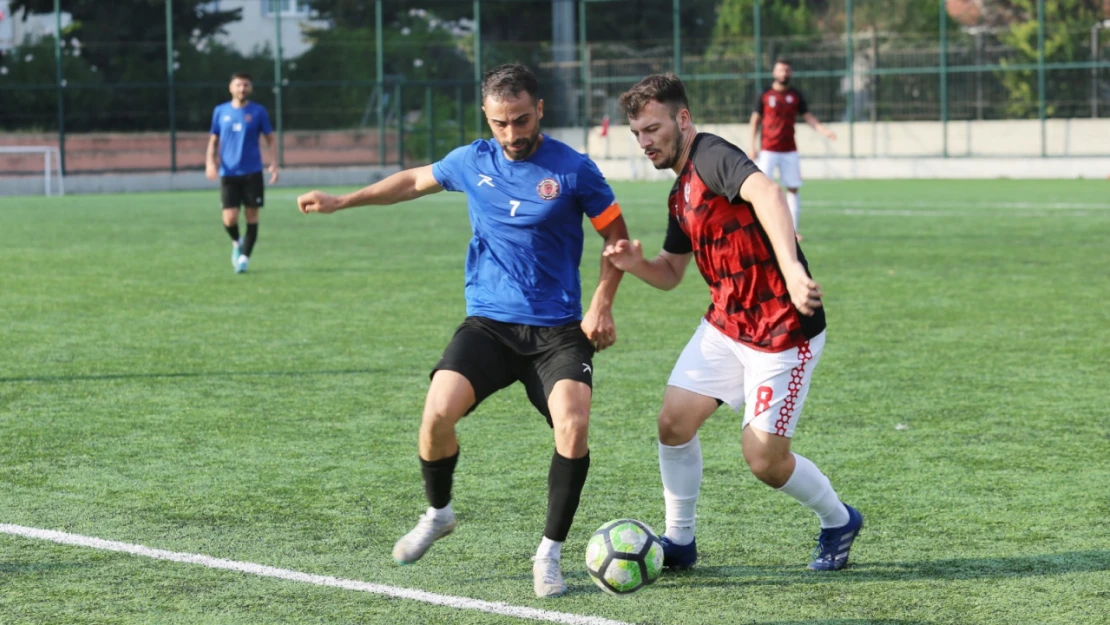 Gazi Mahallesi hazırlık maçını 3 golle kazandı