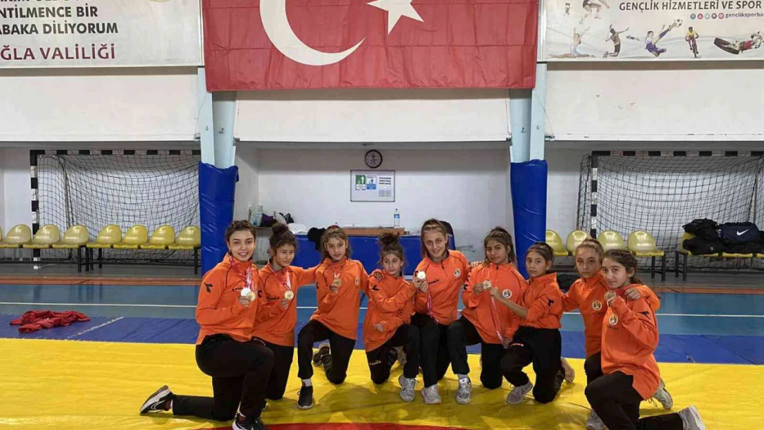 Güreş il seçmelerine Köyceğizli sporcular damga vurdu