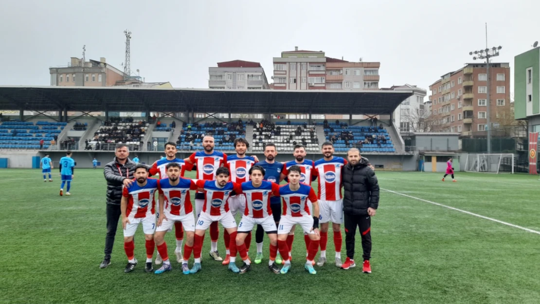 İstanbul Balkanspor fırsatı tepti 2-2