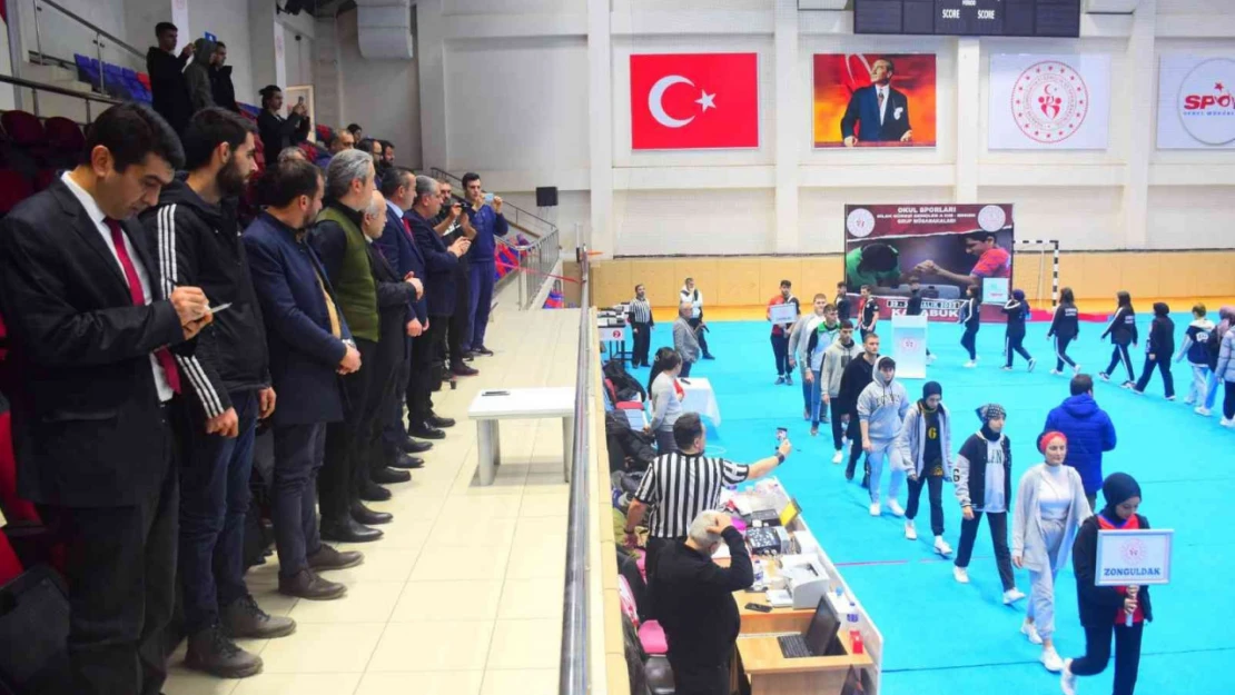 Karabük'te Okul Sporları Gençler (A) - Bilek Güreşi grup müsabakaları başladı