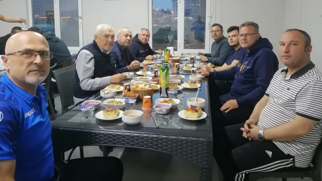 Karakaş'tan Silivrispor'a iftar
