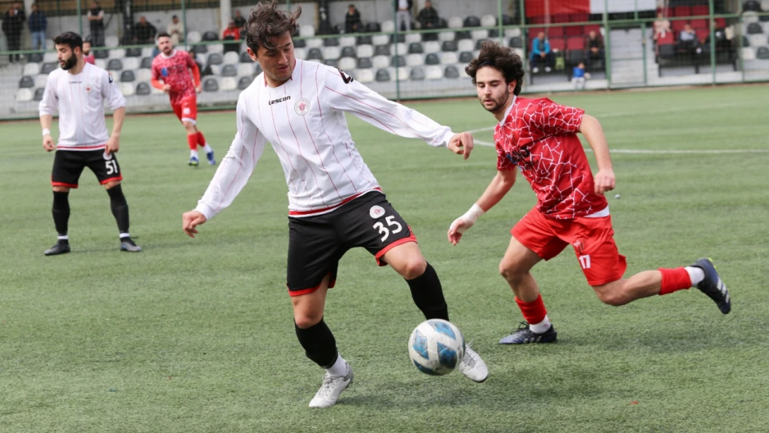 Küçükçekmece İY umudunu son maça bıraktı
