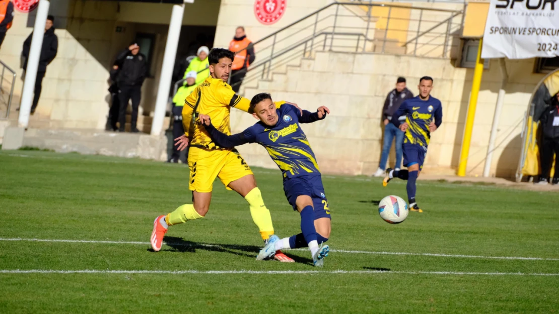 Lider Sinopspor 3 puanı 3 golle aldı 3-0