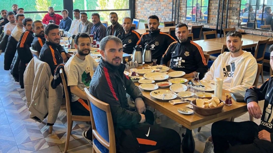 Mimarsinan direniyor
