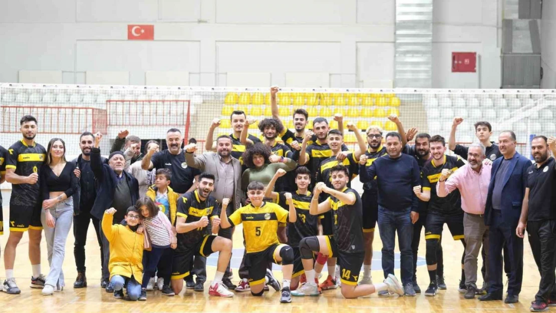 Namağlup yoluna devam ediyor