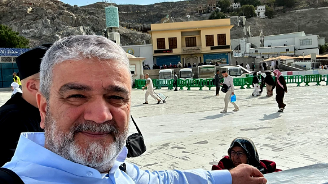 Orhan umreye gitti