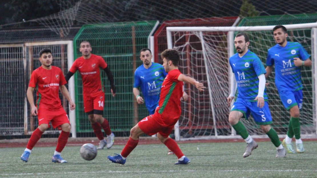 Paşabahçespor gençlik rüzgârı ile esti 3-2
