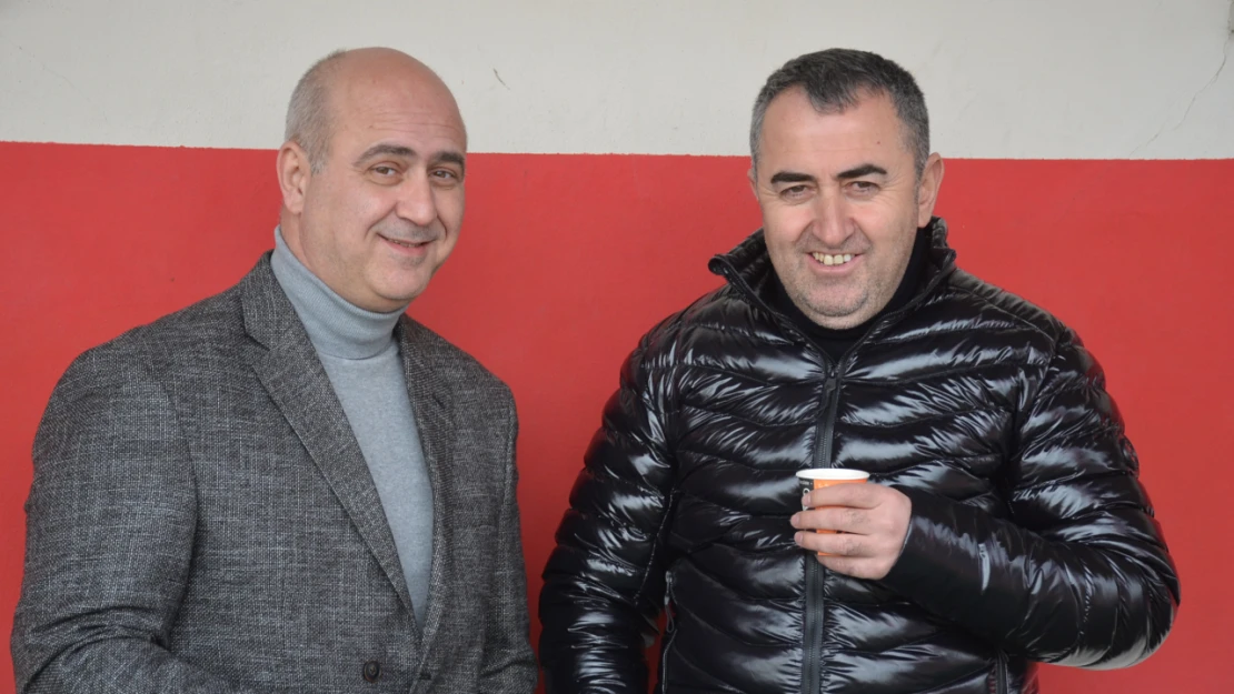 Şahin, Hep birlikte şampiyonluk şarkıları söyleyelim