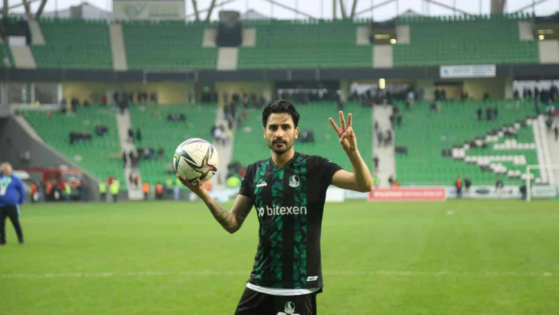 Sakaryaspor'u şampiyonluğa taşıyan oyuncu bu sene takımdan gönderildi