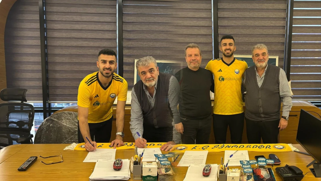 Sinop'ta golcü oyuncu Önder Selimoğlu imzayı attı