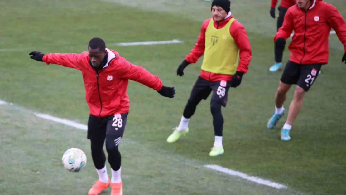 Sivasspor teknik direktörsüz çalıştı