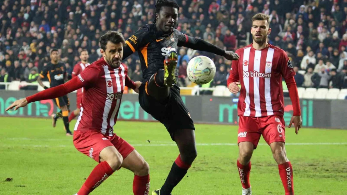 Spor Toto Süper Lig: DG Sivasspor: 1 - Galatasaray: 2 (Maç sonucu)