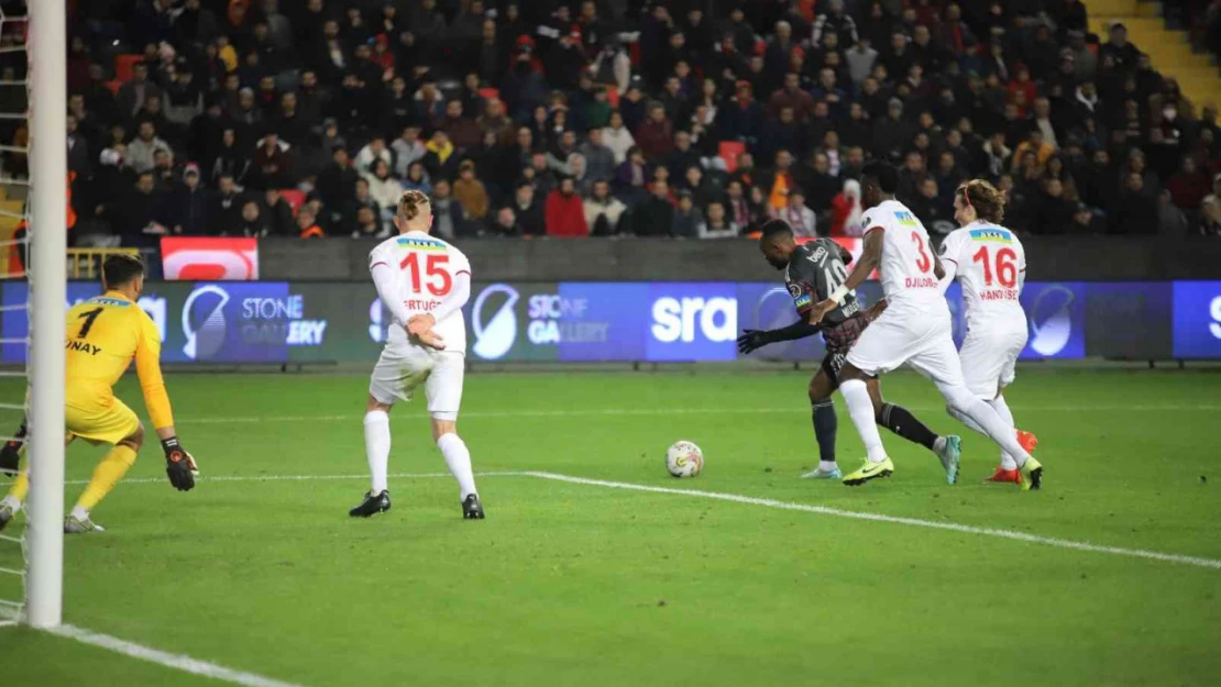 Spor Toto Süper Lig: Gaziantep FK: 1 - Beşiktaş: 1 (Maç Sonucu)