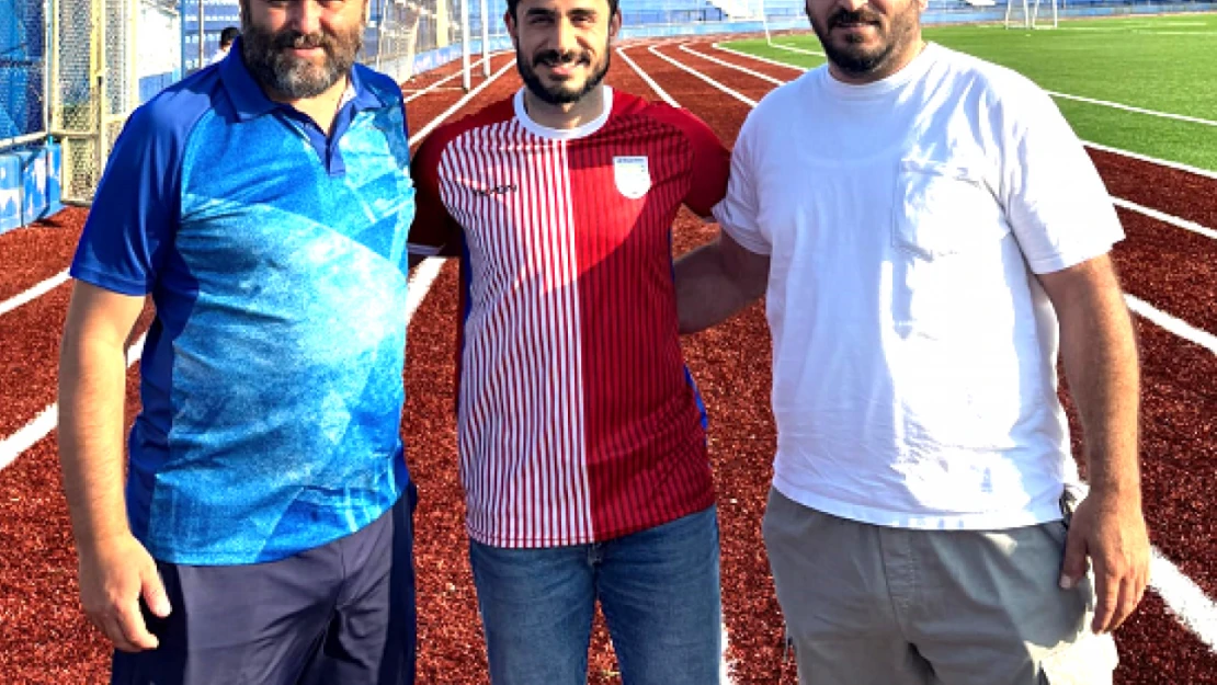 Uğur Hendek B.Çekmece Belediyespor'da