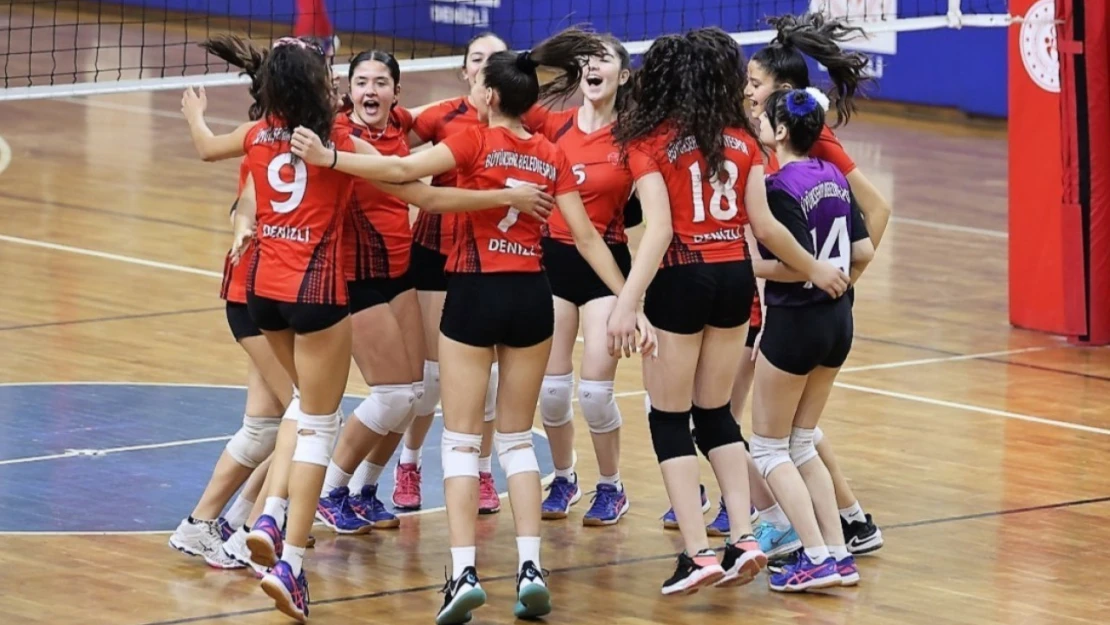 Voleybolda Denizli Büyükşehir Belediyespor şampiyon oldu