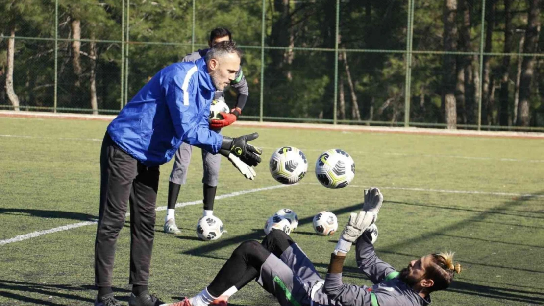 Yeşilçınarspor kritik maça 3 puan parolası ile hazırlanıyor