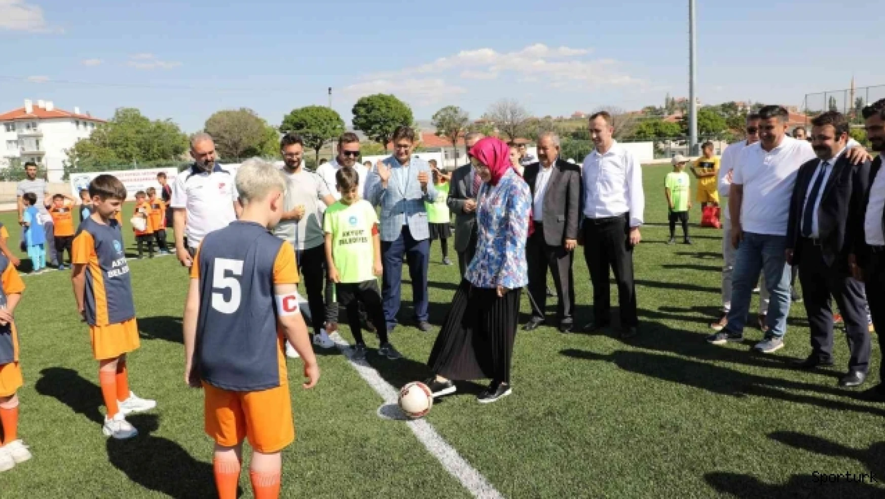 Camiden sahaya futbol turnuvası başladı