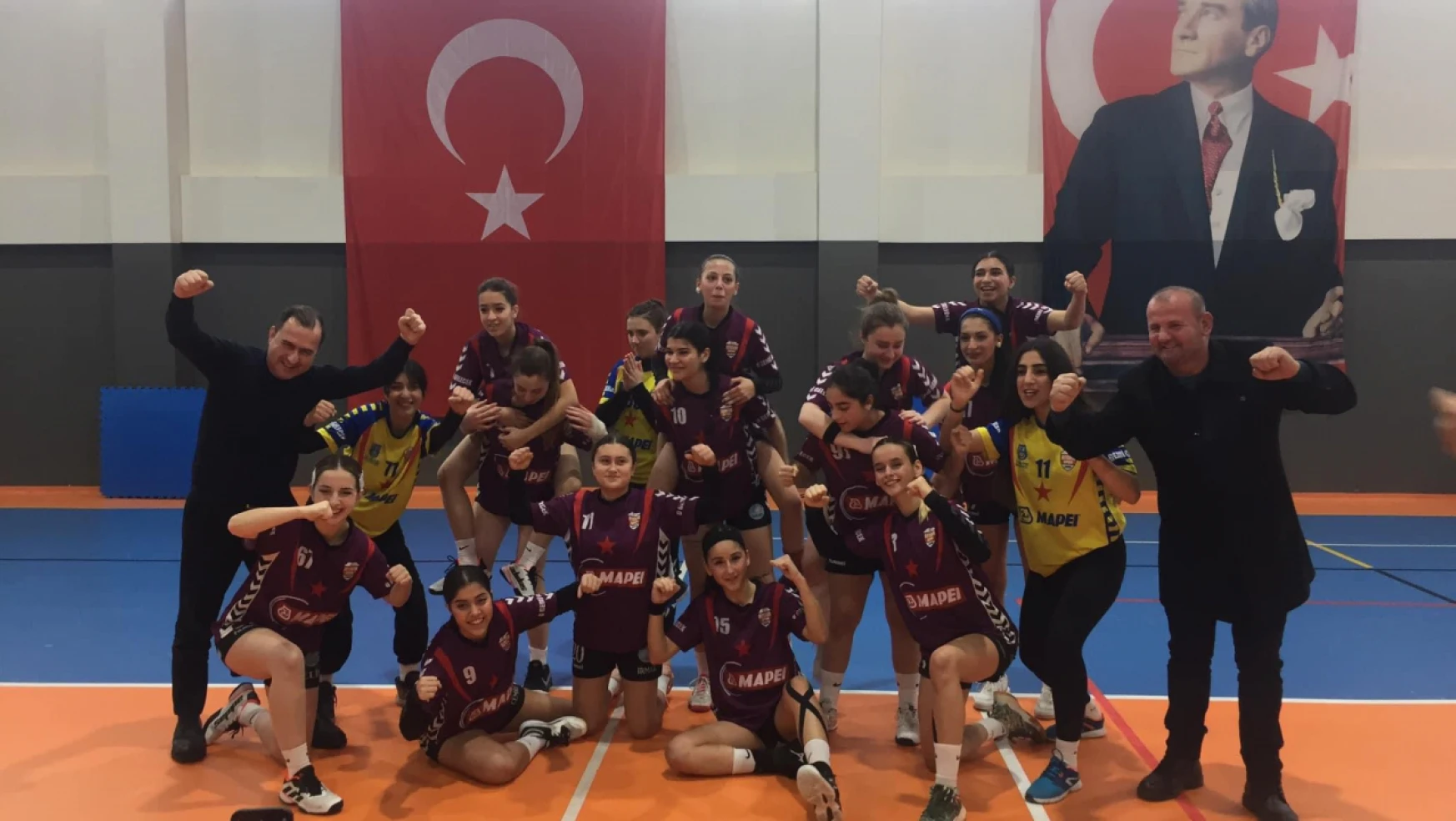 Beycilerli kızlar Türkiye Finalleri için Aksaray'da