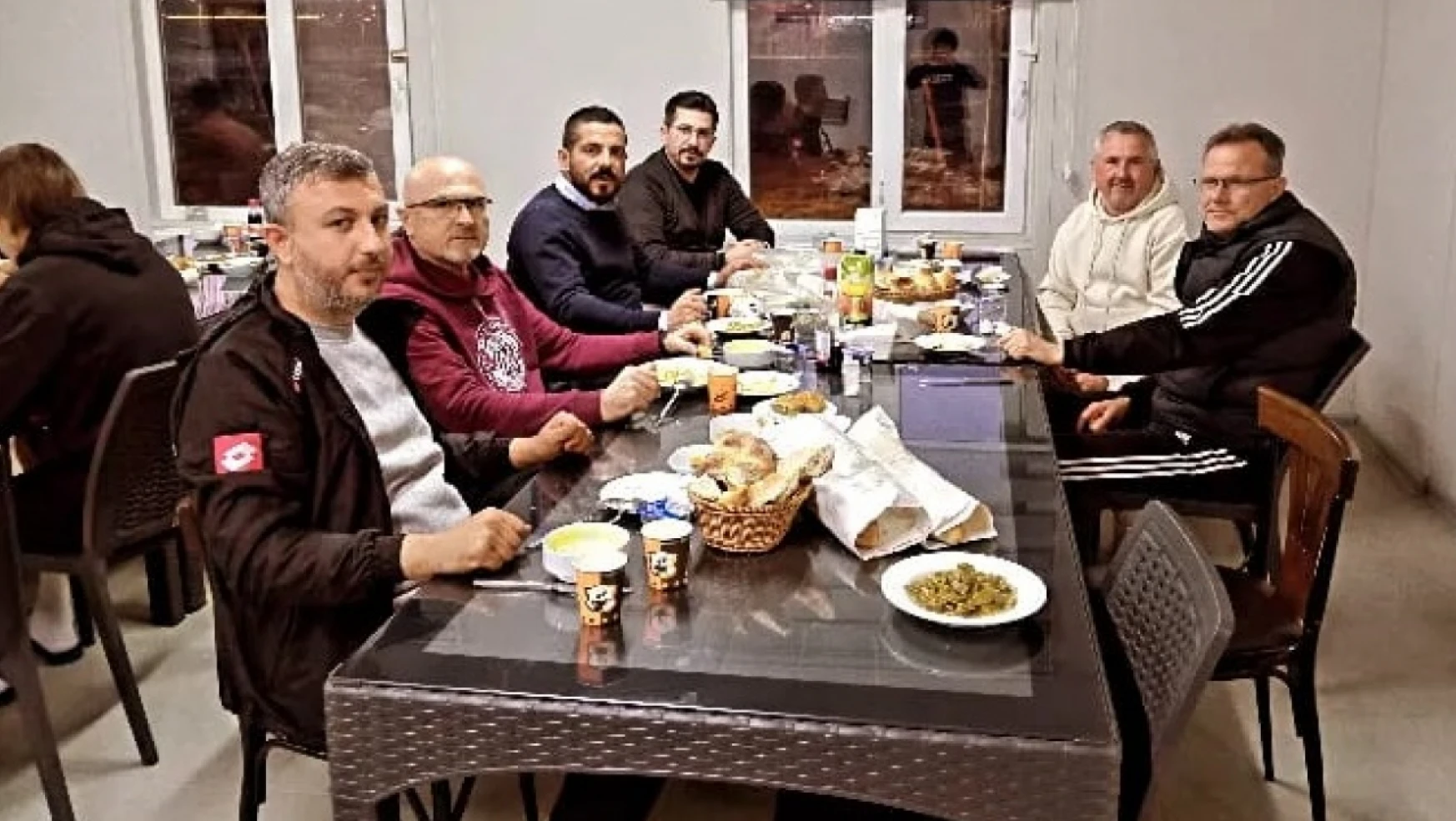 Fatih Çepni'den Silivrispor'a iftar