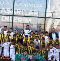 Çantaköy'de Futbol Şöleni: Minik Yıldızlar Sahada