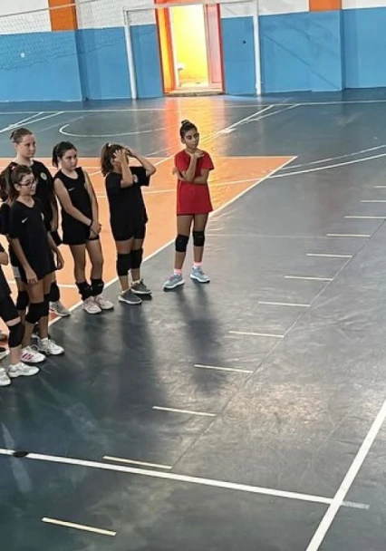 Silivrispor yönetiminden voleybol takımına moral ziyareti