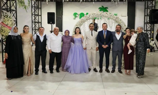 Semih Yasav'ın Kardeşi Semanur Yasav Nişanlandı