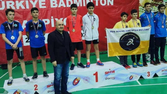 13 Yaş Altı Türkiye Badminton Şampiyonası'nda Eskişehir madalyaları topladı