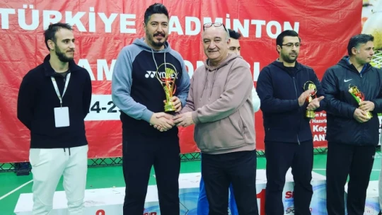 13 Yaş Altı Türkiye Badminton Şampiyonası'nda Eskişehir madalyaları topladı