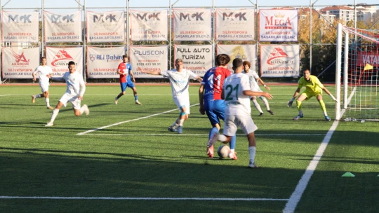 Lider Silivrispor kendini fazla yormadı 4-1