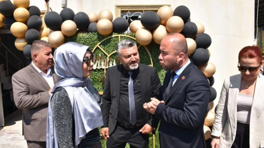 Mina Aydın güzellik salonu açıldı