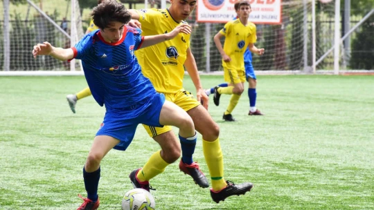 Silivrispor'un gençleri farka koştu 8-0