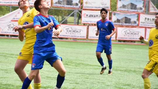 Silivrispor'un gençleri farka koştu 8-0