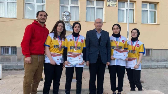 Bayburt bilek güreşinde Türkiye finallerinde