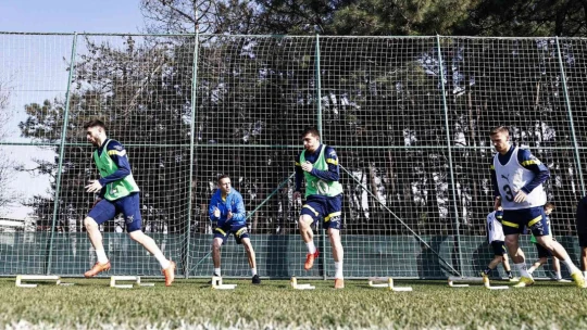 Fenerbahçe, Antalyaspor maçı hazırlıklarını sürdürdü