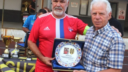 Silivri spor camiası Pazarlı'yı unutmadı