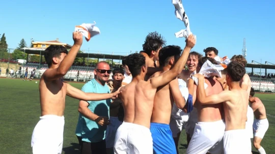 Beycilerli gençler yine şampiyon 2-1
