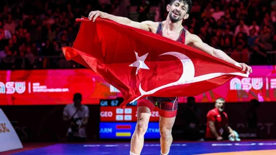 İzmir'in yıldızlarına, 2022'de madalya yağmuru