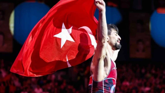 İzmir'in yıldızlarına, 2022'de madalya yağmuru